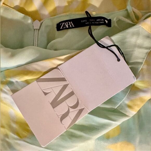 Zara Print Mini Halter Dress Size S BLOGGER FAVORITE • TIKTOK • NEW WITH TAGS • - Picture 13 of 15
